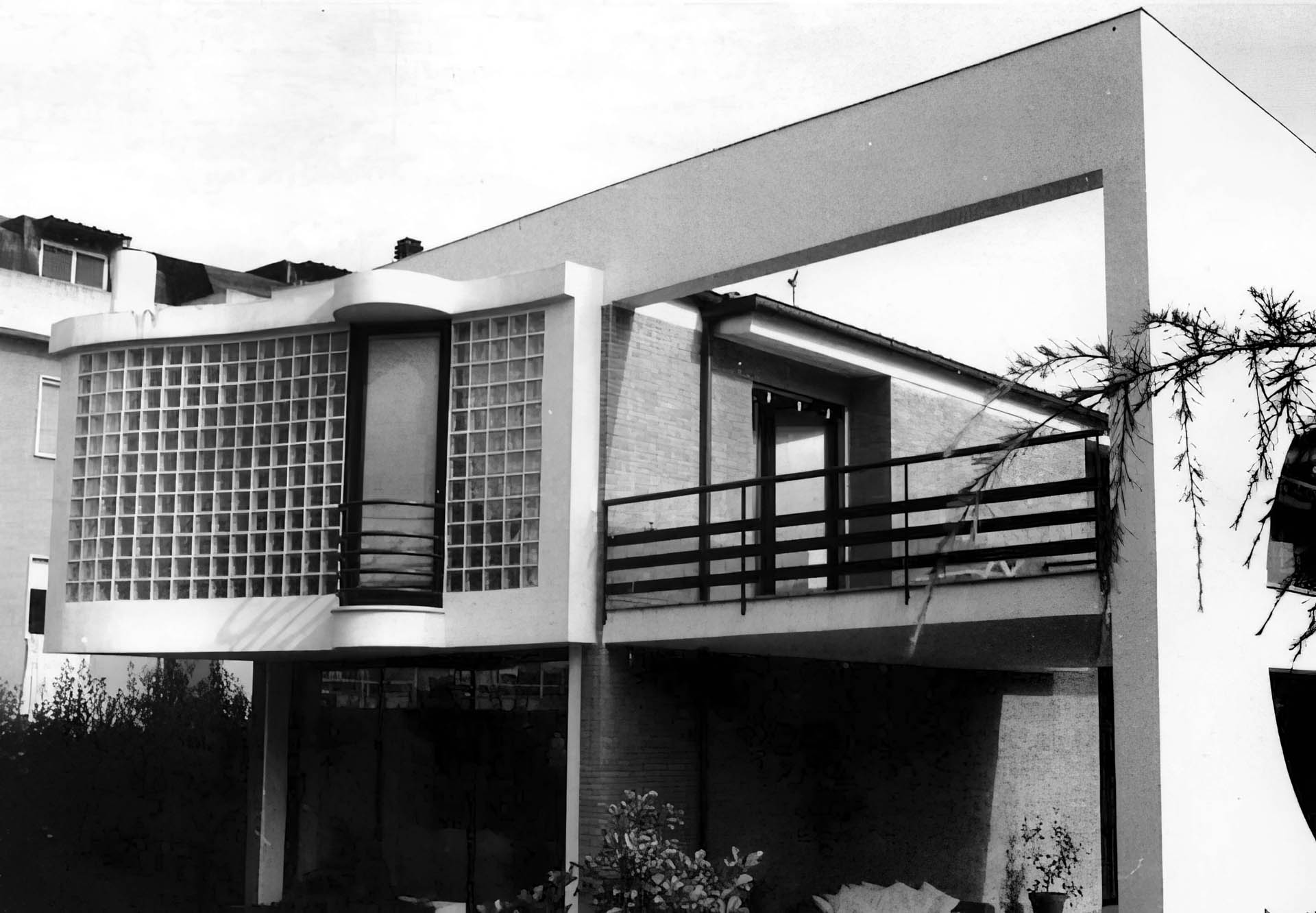 CASA UNIFAMILIARE