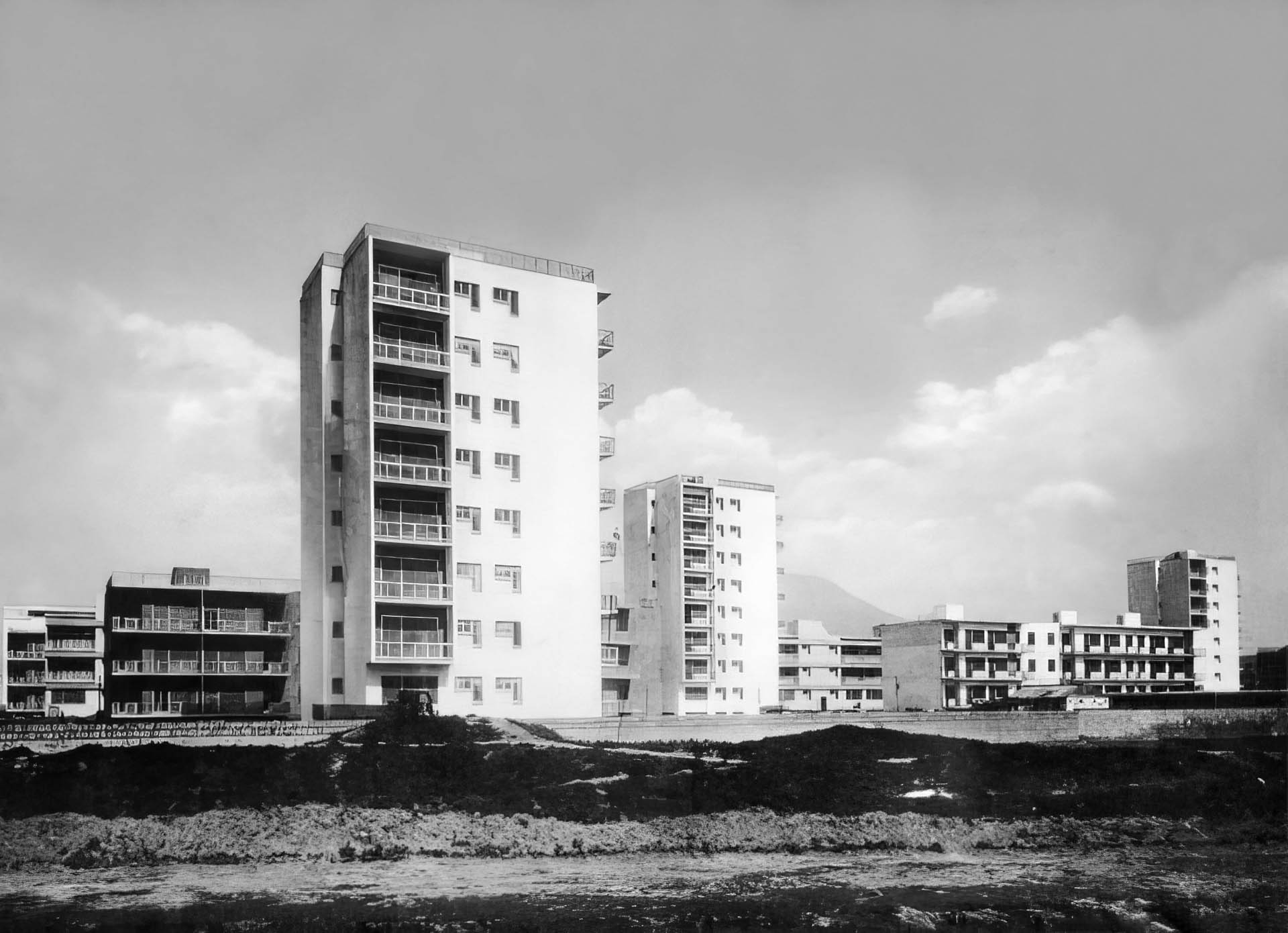 QUARTIERE RESIDENZIALE A BARRA – PARCO AZZURRO INA-CASA