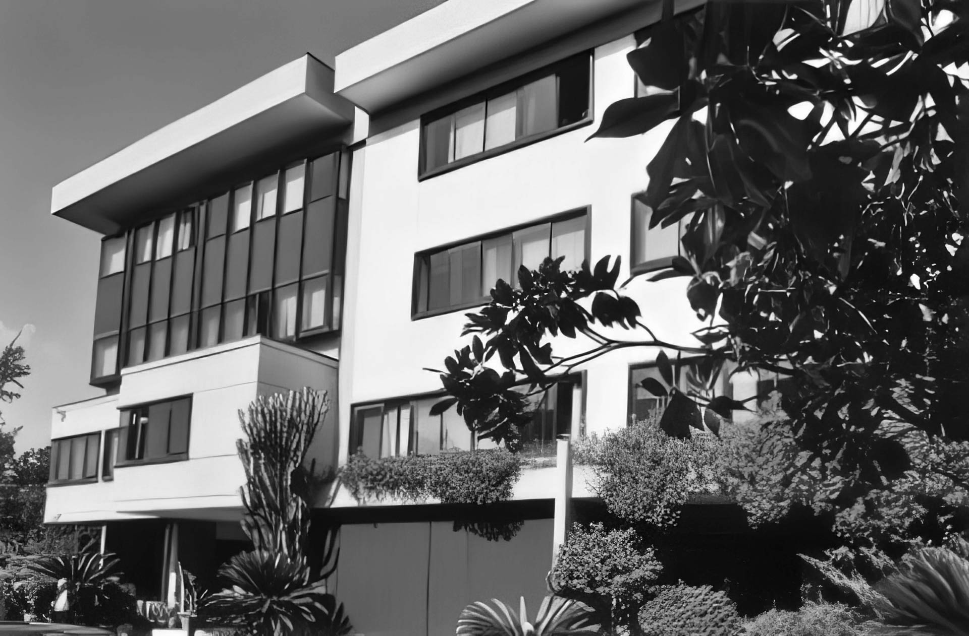 PALAZZO PER UFFICI IN VIA FERRARIS