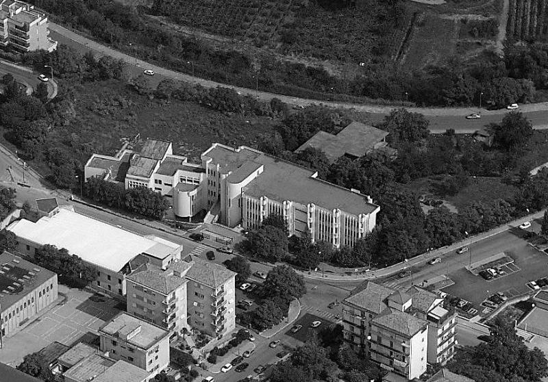 SCUOLA GIOVANNI PASCOLI