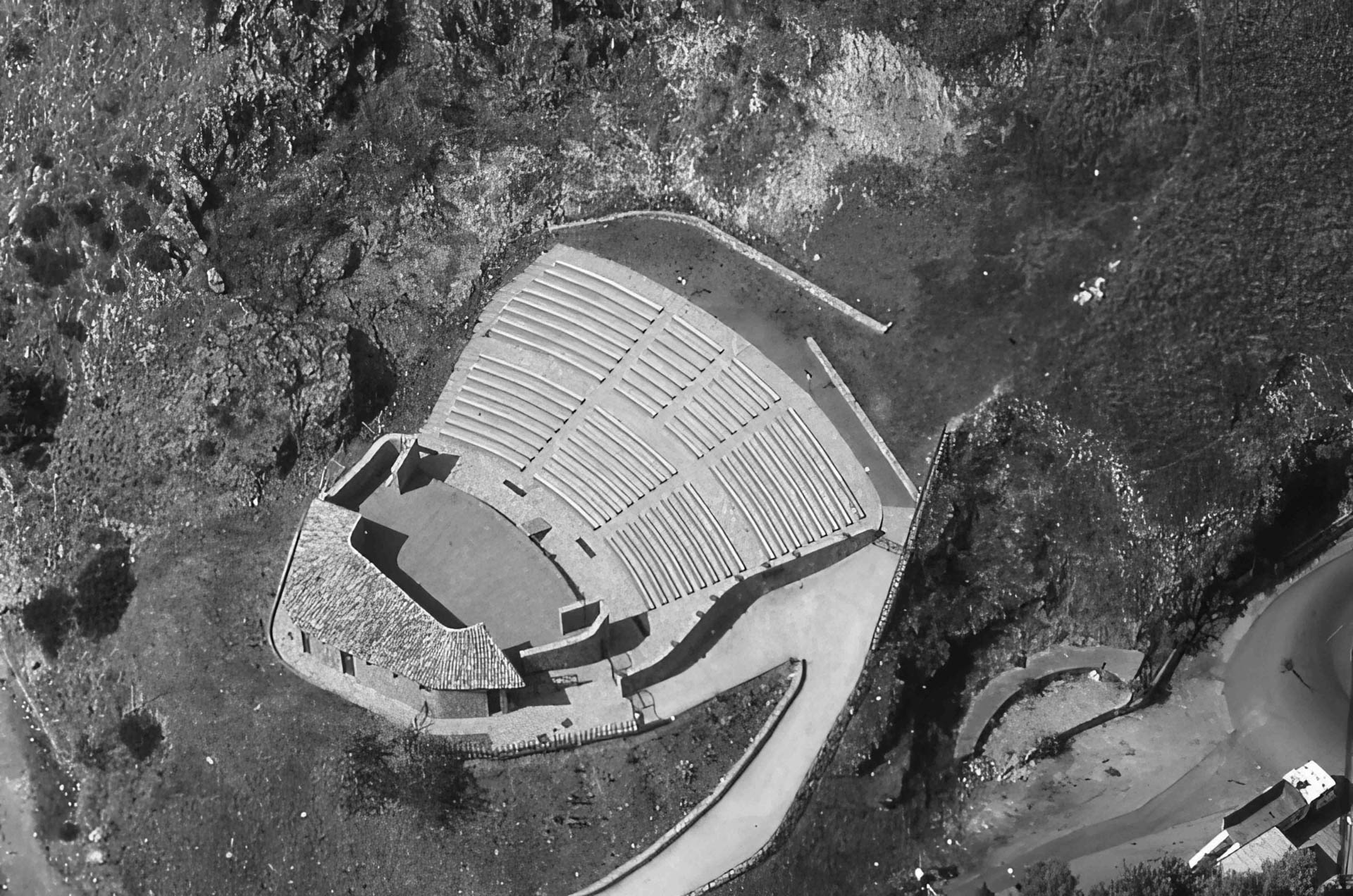 TEATRO ALL’APERTO A CAMEROTA