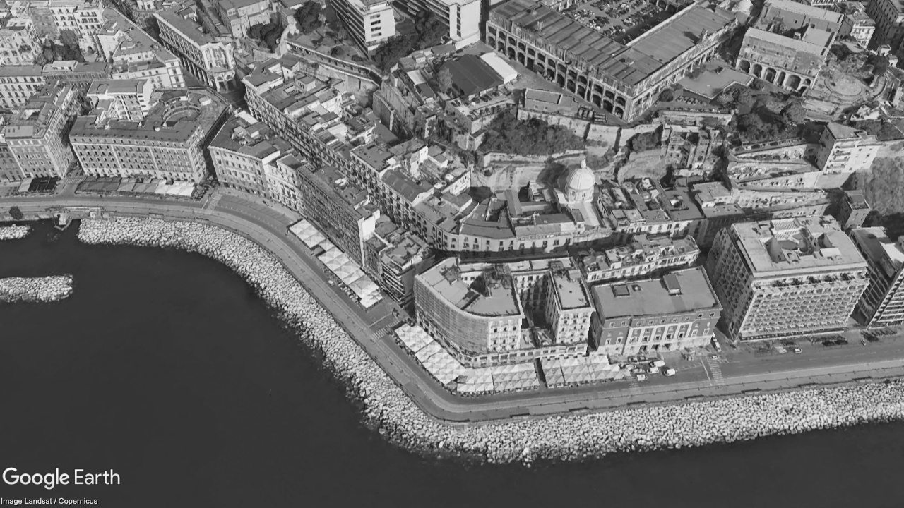 Palazzo Cosenza – via Chiatamone 15