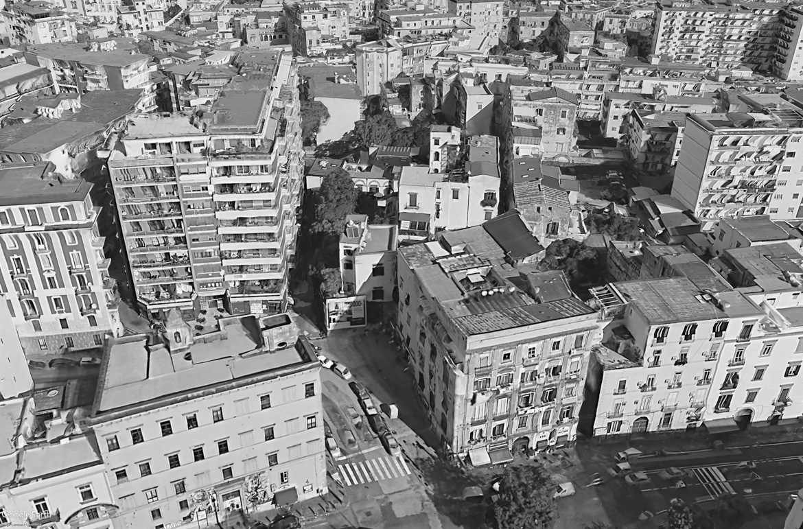 Villino bifamiliare – via Battistello Caracciolo, 6
