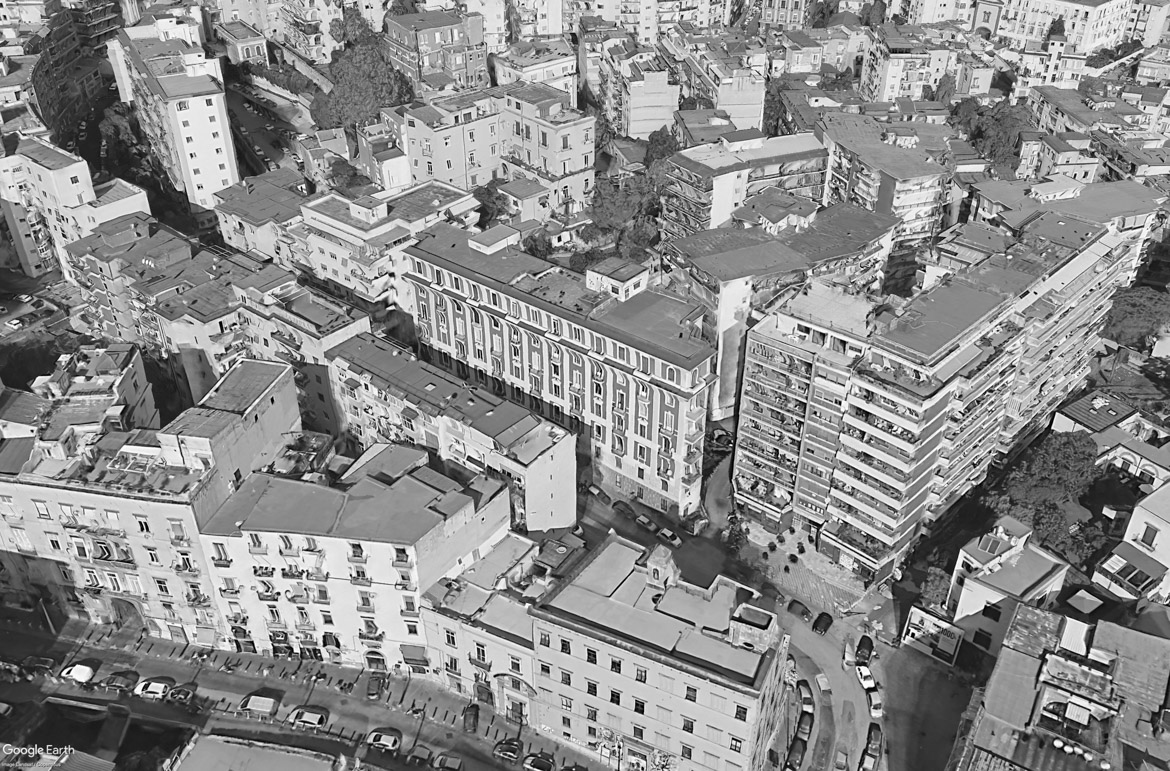Palazzo Raia – via Battistello Caracciolo, 18