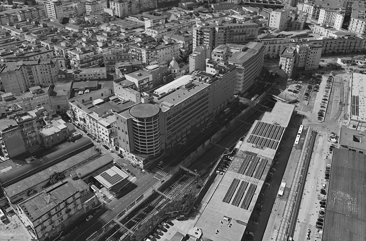 Palazzo dell’auto e Grand’Hotel Grilli – via G. Ferraris